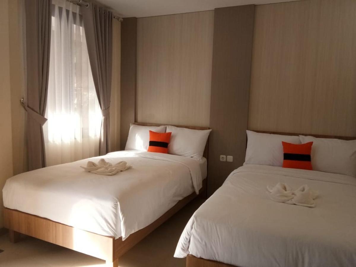 Long Beach Hotel Пангандаран Екстериор снимка