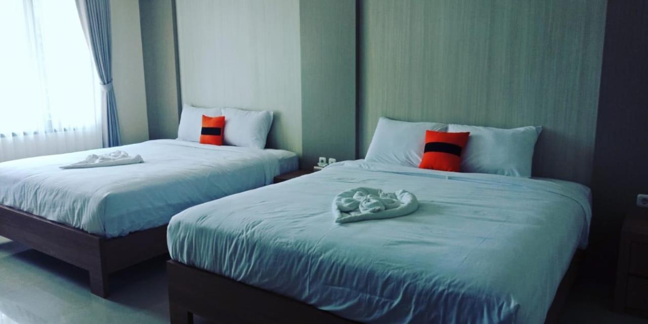 Long Beach Hotel Пангандаран Екстериор снимка